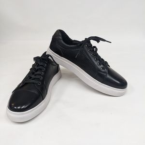 Shiny black and white sneakers oxfords Men's 7 Women's 9